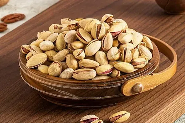 قیمت خرید پسته اکبری شور + خواص، معایب و مزایا
