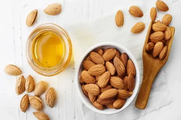 قیمت خرید بادام عسلی + مزایا و معایب