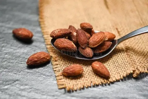 بادام درختی بوداده + قیمت خرید، کاربرد، مصارف و خواص