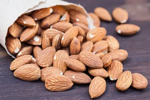 خرید و لیست قیمت بادام درجه یک با بهترین کیفیت