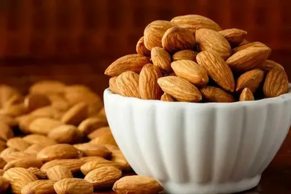 مرجع قیمت انواع بادام زعفرانی + خرید ارزان