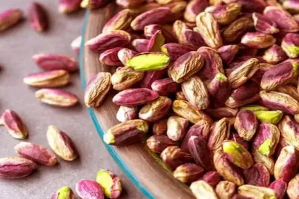 مغز پسته شور + قیمت خرید، کاربرد، مصارف و خواص