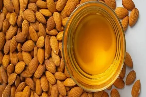 قیمت خرید روغن بادام شیرین + عکس