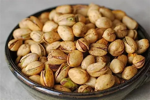 خرید بهترین انواع پسته زرند با قیمت ارزان