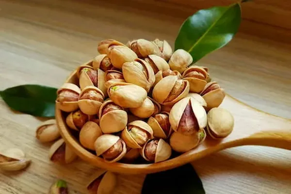 خرید بهترین انواع پسته زرند با قیمت ارزان