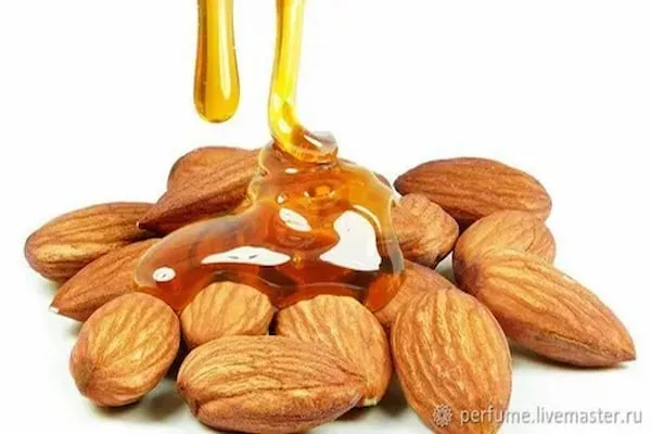 قیمت خرید بادام عسلی + مزایا و معایب