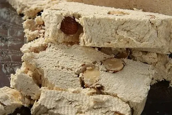 قیمت و خرید حلوا شکری بادام درختی + فروش ارزان
