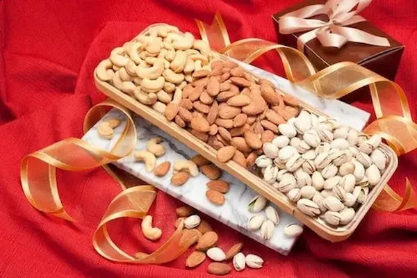 خرید بادام بسته بندی کادویی با قیمت استثنایی