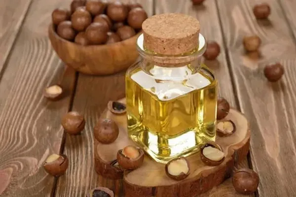 بهترین روغن فندق آرایشی + قیمت خرید عالی